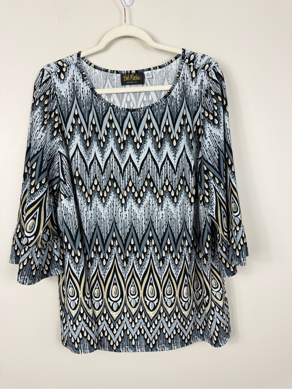 Bob Mackie Top Womens 1X Scoop Neck Artsy Geometric Black Gray Stretch Shirt